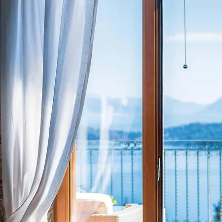 Perigiali Sleeps 6 Air Con Wifi *